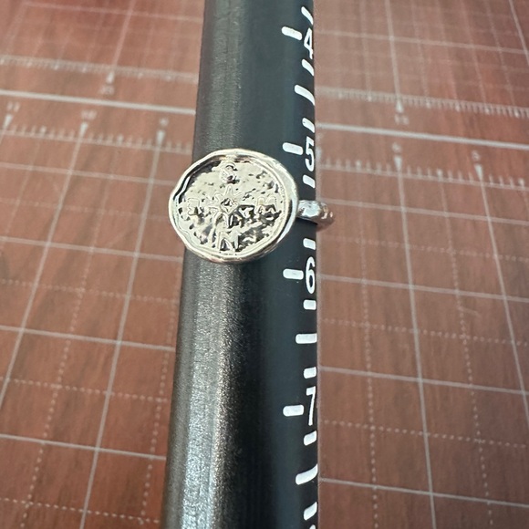 Silver Coin Ring - Picture 3 of 4